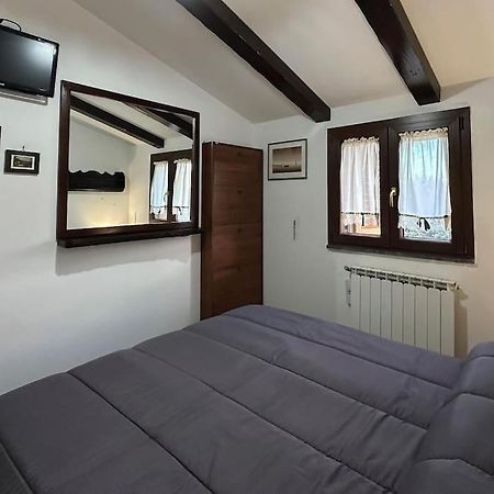 Free Parking La Bianca Neve Cottage Кастель-ди-Сангро Экстерьер фото